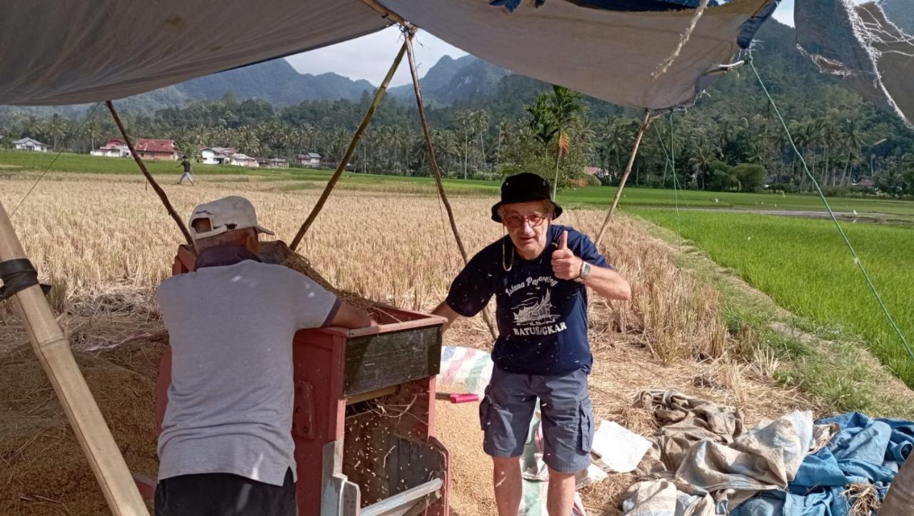 Rumah Gadang Simarasok Villa Baso Buitenkant foto